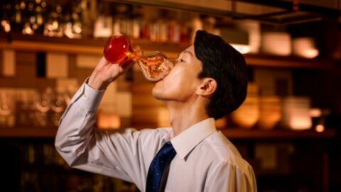 ｢飲みづらい｣グラス開発､飲み放題ではなくチケット制——《ヤッホーが仕掛ける”適正飲酒”》ビールメーカーがなぜ？ | ライフ | 東洋経済オンライン