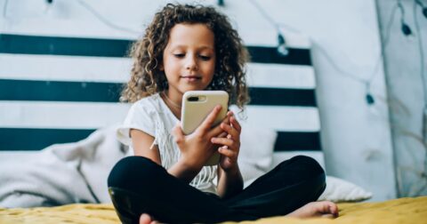 GoogleのCEOは子どもに「YouTubeを見るな」と言わない。代わりにどう言う？ – 脱スマホ術