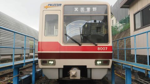 北急｢8000形｣御堂筋線でも輝く”北極星”の特別感　車内外のデザインから伝わる｢親会社のテイスト｣ | ビジネス | 東洋経済オンライン