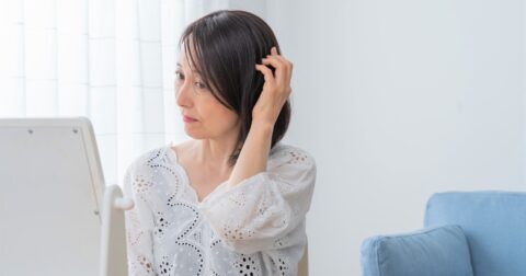 加齢で増す悩み……。“毛髪の健康”に知っておきたい3つの栄養素 – 疲れやすいオトナ女子を救う あなたの食習慣を変える100の提案
