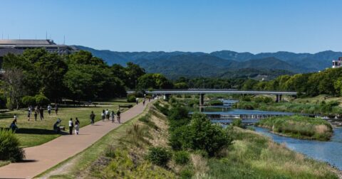 「日記ブームとか意味不明だしスマホのスクリーンタイムなら余裕で10時間超えてますけど何か？」→「いやそれもいいんですけど、あなた自分が本当は何を考えているかわからなくなってきてませんか」 – ほんとうのことを書く練習