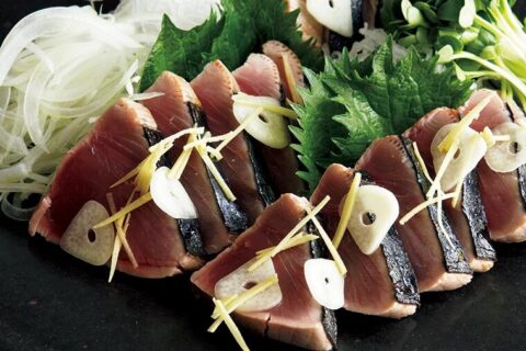 【ロカボレシピ】香りが段違い！手づくりポン酢で食べる「カツオのたたき」（1人分の糖質5.4g）