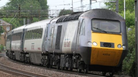 消えゆく｢ディーゼル超特急｣イギリスHSTの軌跡　最高時速200kmで半世紀､｢日立製新車｣に世代交代 | ビジネス | 東洋経済オンライン