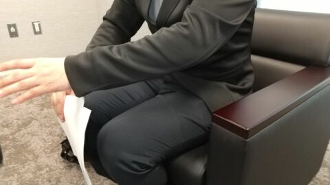 ｢髪型がダサい､坊主にしろ｣世田谷区役所で起きた凄絶パワハラ 相談窓口が被害者を”追い返し”､診断書も無視した非道対応 | 政治・経済・投資 | 東洋経済オンライン