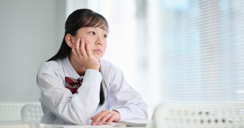ひとり娘に関する夫の深い悩みに、ぐうの音も出ない妻の一言とは – STOP OVERTHINKING