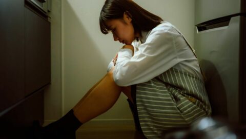 ｢分刻みで生活を管理｣母と正式に絶縁した東大女子…”壊れることができなかった”過去と逃げ出した夜のこと | ライフ | 東洋経済オンライン