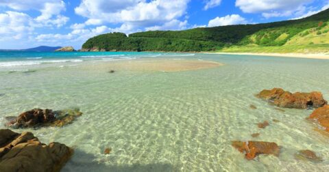 物価高でも無問題！夏休みに行きたい「コスパ最高」な国内島旅のススメ – News&Analysis