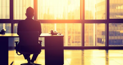 50代で「窓際社員」になる人の特徴・ワースト1 – 会社から期待されている人の習慣115