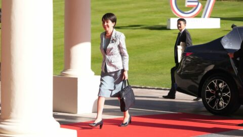 高市首相の悲願｢消費減税｣に垣間見える国民の本音…公約死守か､国債金利･超円安への配慮か | 政治・経済・投資 | 東洋経済オンライン