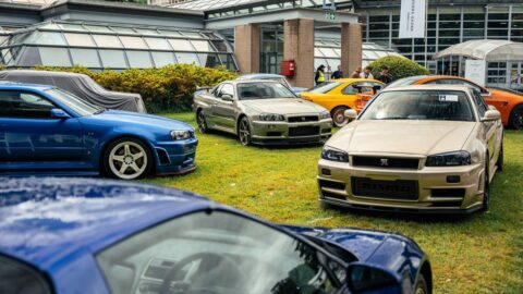 日本車へも熱視線｢コモ湖｣に響く新旧の咆哮 ―湖畔をにぎやかに飾った2つのクラシックカーイベント― | ビジネス | 東洋経済オンライン