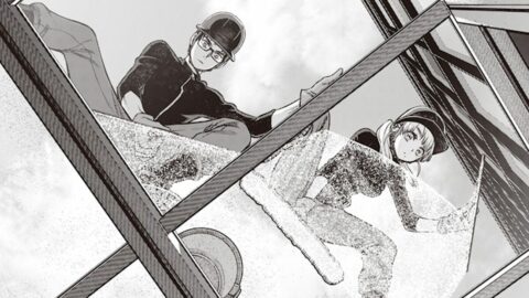 ｢さよなら世界ッ!!｣　”脆い屋根ガラス”を突き破り落下か…死を覚悟した元教師の運命　漫画｢高みの鷹見さん｣（第3話） | ライフ | 東洋経済オンライン