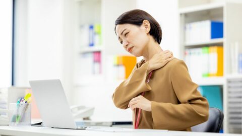 何回マッサージに行っても｢首こり･肩こり｣がぶり返す人が見落としている､身体の｢最上流にあるリセットボタン｣ | ライフ | 東洋経済オンライン