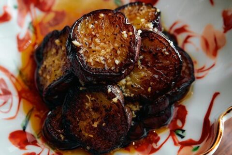 【「なす」は油が旨くする③】じっくり油で焼いて、旨さ倍増。「焼きなすの生姜酢ソース」