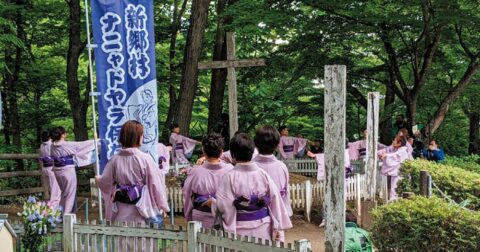 キリストの墓の前で謎の伝統舞踊の輪ができる！ 青森県三戸郡新郷村・キリスト祭／日本不思議再興計画