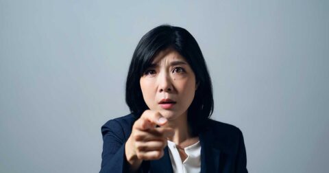 【一発アウト】部下が「この人には何も言わない」と決める上司の致命的フレーズ・ワースト1 – 伝え方ひとつで部下が動き出す 上司の「コミュ力」大全