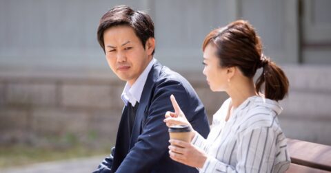 「小馬鹿」にしてくる相手と距離をとるたった1つの方法とは？ – STOP OVERTHINKING
