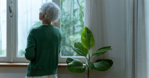 「老後に孤独を感じる人」の特徴・ワースト1 – 人生は気づかぬうちにすぎるから。「自分第一」で生きるための時間術