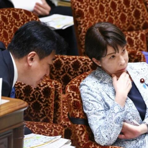 高市減税｢8月断行｣の裏で急浮上する｢退陣シナリオ｣の現実味､迷走する｢骨太方針｣と自民党内に渦巻く”高市降ろし”の暗闘 | 政治・経済・投資 | 東洋経済オンライン