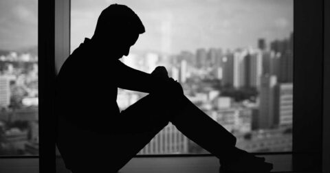 【精神科医が教える】なぜうつ病からの回復で「楽しい」感情は一番最後に戻るのか？ – 精神科医Tomyが教える　１秒で不安が吹き飛ぶ言葉