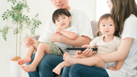長子が突然泣きじゃくるようになった…｢年子育児｣で親が陥る”残酷な錯覚”　意識すべき”4つのカギ”とは | ライフ | 東洋経済オンライン