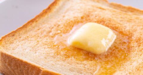 なぜ朝食はご飯よりパンなのか？ あまりに身もふたもない理由【古賀及子さん書き下ろし（3）】 – 暮らしの信じ方