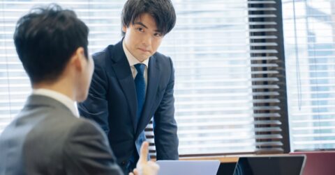 上司を褒めるのが苦手な人へ。「ゴマすり」にならない伝え方 – ととのえる。