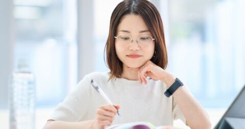 勉強が続く人と「いつも三日坊主で終わる人」の決定的な違い【語学も資格試験も】 – 脱スマホ術