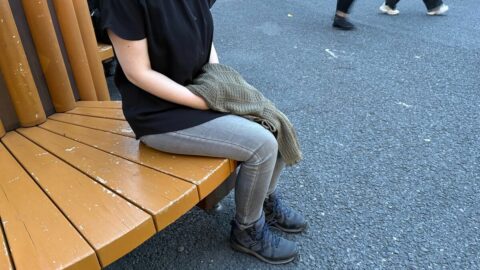 ｢派遣ってボーナスないんだっけ。かわいそー｣　53歳女性が抜け出せない派遣社員の”沼”　1日1食の日々で口にした絶望 | ライフ | 東洋経済オンライン
