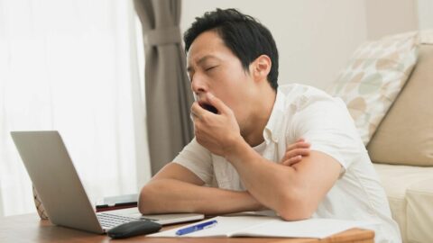 アロハシャツで飲酒疑惑のワーケーション課長､地方へ｢こっそり移住｣社員…無法地帯の｢リモート勤務｣ 人事部の葛藤 | キャリア・教育 | 東洋経済オンライン