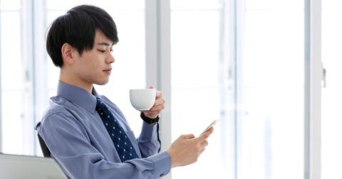 「つい残業してしまう人」がお昼休みにやってしまうこと – 「今日も仕事が終わらなかった」はなぜ起きるのか？　仕事が3倍速くなる計画・実行・中断の技術