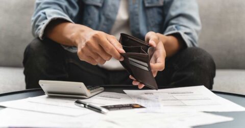 みるみる「お金」が貯まる考え方・ベスト1 – 世界の果てのカフェ
