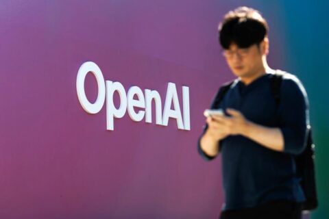 オープンAI､新端末を300ドル超で2027年投入へ…ドーナツ型で可動部を持つ独自デザインで標準的なiPhoneよりは安価 | 政治・経済・投資 | 東洋経済オンライン