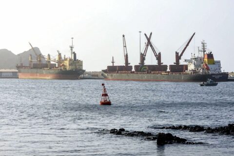 イラン､｢アメリカとの協議は当面不可能｣と表明…ホルムズ海峡の通航再開に向けた合意はなお実現せず | 政治・経済・投資 | 東洋経済オンライン
