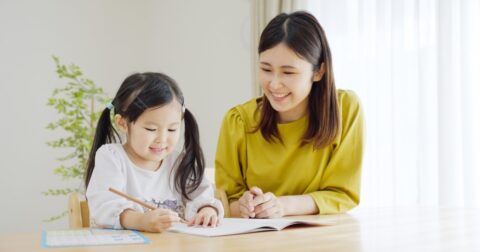赤ペン先生が「えらいね」という言葉を使わない理由【赤ペン先生×安達裕哉】 – 赤ペン先生のほめ方
