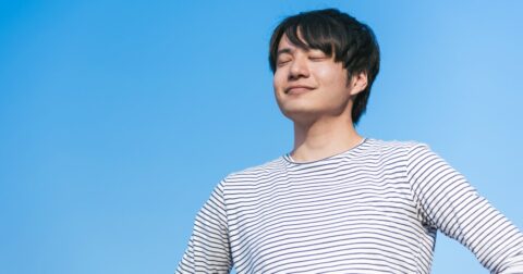 【精神科医が教える】「休んだ気がしない」と嘆く人へ…すき間時間で整う瞑想法とは？ – 精神科医Tomyが教える　１秒で不安が吹き飛ぶ言葉