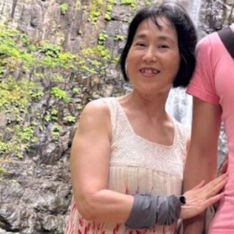 ｢来年のクリスマスにはいない…｣3度の結婚とがん告知の66歳《20歳下夫の献身と”ご機嫌療法”》で絶望を克服できたワケ | ライフ | 東洋経済オンライン