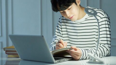 ｢書いて覚える｣でも｢人に説明してみる｣でもない…東大生1000人を調査した筆者が解説する｢東大式インプット｣のコツ | キャリア・教育 | 東洋経済オンライン