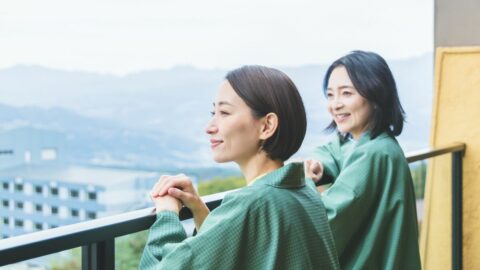 ｢誰と行くよりストレスがない｣　未亡人50代漫画家と子育てを終えた妹の2人旅　半世紀生きて知ったちょうどいい距離感 | ライフ | 東洋経済オンライン