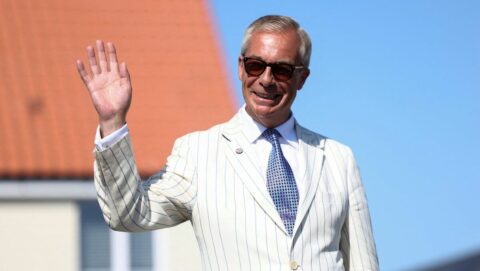 ファラージ氏が英補選戦勝利…ただしコメディアン｢ビンフェイス伯爵｣が4分の1を超える票を獲得して善戦 | 政治・経済・投資 | 東洋経済オンライン