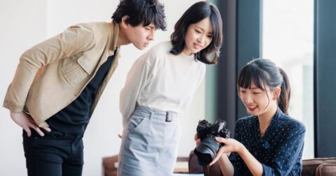 ソニーのタムロン買収提案でキヤノンが迫られる「カメラ王者」としての決断 – 長内 厚のエレキの深層