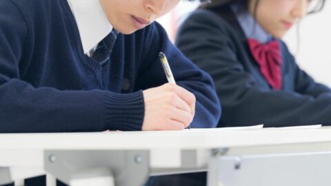 【東大入試で見えた｢かなり優秀な人｣の限界】｢ただ分析できる人｣と｢自分で決断できる人｣を分ける”思考の決定的差” | キャリア・教育 | 東洋経済オンライン