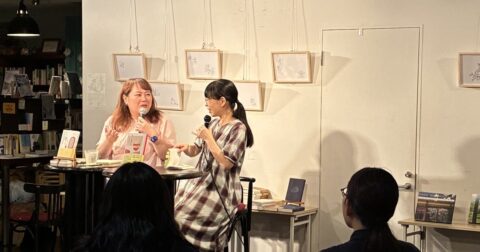 「おもしろい」は訓練できる。独自の視点が魅力なエッセイストの、世界の見方【古賀及子×安達茉莉子（2）】 – 暮らしの信じ方