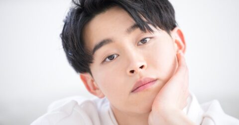 「ある日突然ポキンと折れる人」と「極限でも心が折れない人」の決定的な違いとは？ – 極限の漂流118日間