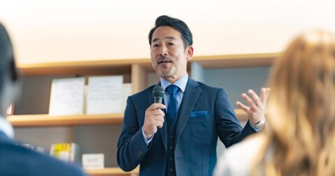 「役職があっても人を動かせない人」と「平社員でも人を動かせる人」の決定的な違い – ニュースな本