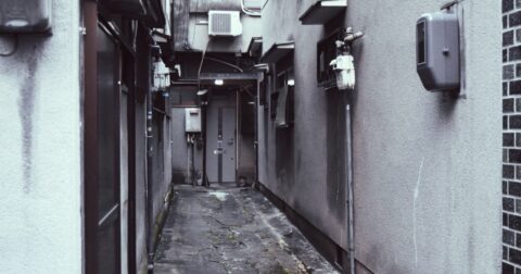 間違いなく「人生が苦しくなる人」のNG習慣・ワースト1 – 人生は気づかぬうちにすぎるから。「自分第一」で生きるための時間術