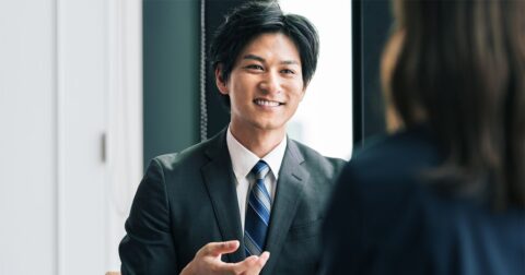 年収が高い商社・卸売企業ランキング2025【トップ5】三井物産が2位、2000万円超えの1位は？ – 注目ランキング