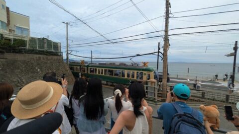 増える外国人観光客｢鉄道マナー問題｣対策は？　子供を勝手に撮影､大きな荷物で車内を占領… | ビジネス | 東洋経済オンライン