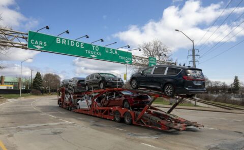 トランプ氏､カナダ産自動車･同部品の関税を27年1月から現行の2倍の50%へ引き上げ表明…両国の貿易紛争は一段と激化 | 政治・経済・投資 | 東洋経済オンライン