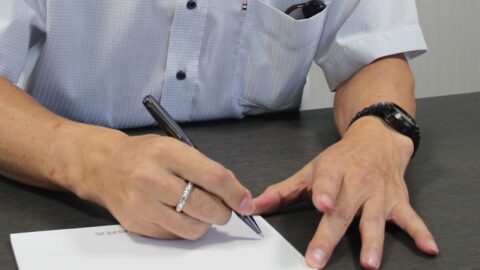 ｢1本･5万9400円って正気か?!｣と思わず困惑も…ゼブラが常識破りの《超高級ボールペン》で狙う”たしかな勝機” | ビジネス | 東洋経済オンライン