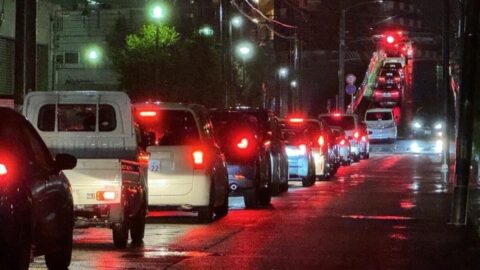 千葉県豪雨｢10キロ先で冠水｣なのに後続車が続々…国道で3時間の立ち往生､スマホ時代でも埋まらない｢災害情報の空白｣ | 政治・経済・投資 | 東洋経済オンライン
